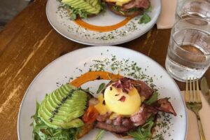 28 Restaurante Brunch Dinner