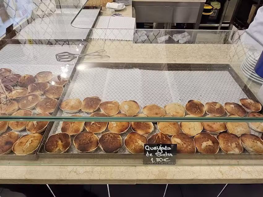 Aurora Queijadas de Sintra