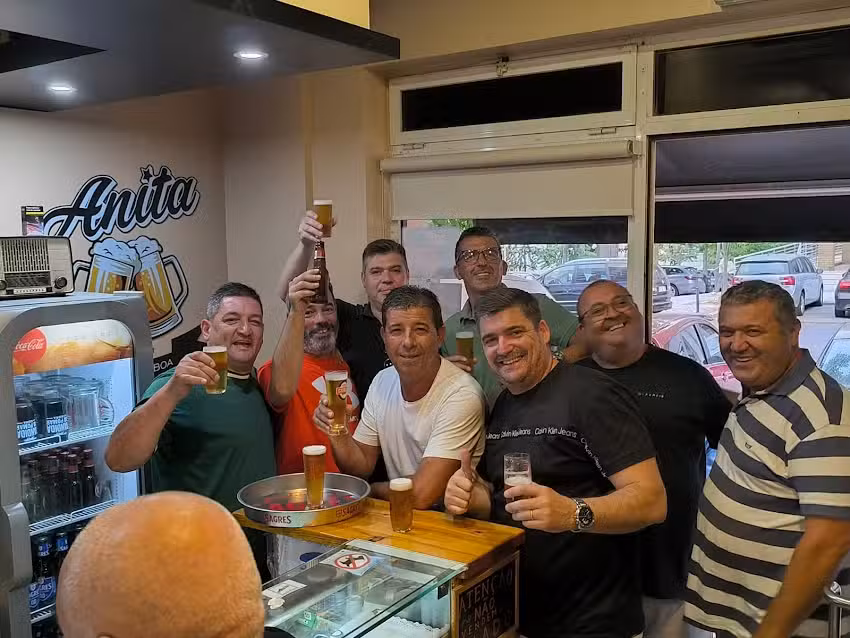 Café bar Anita 2004