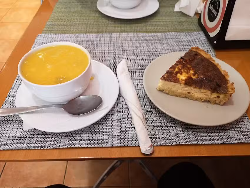 Café Pastelaria Os Amigos de Campolide