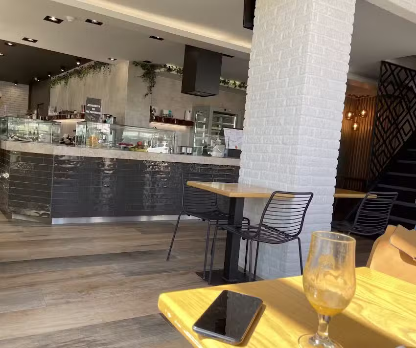 Calé Confeitaria Tradicional Portuguesa