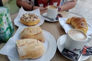 Confeitaria Pão Quente