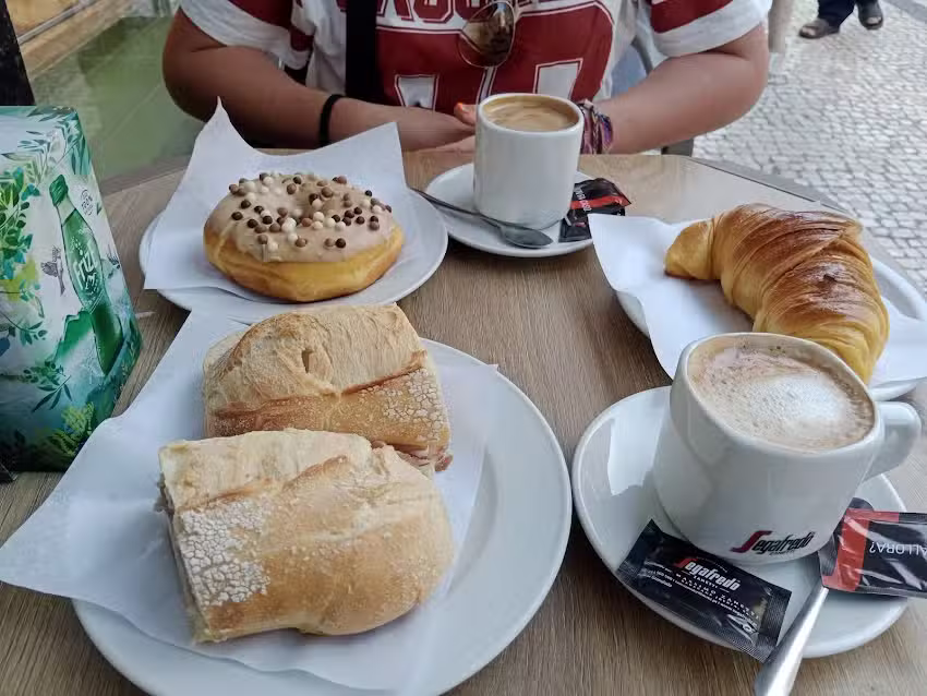 Confeitaria Pão Quente