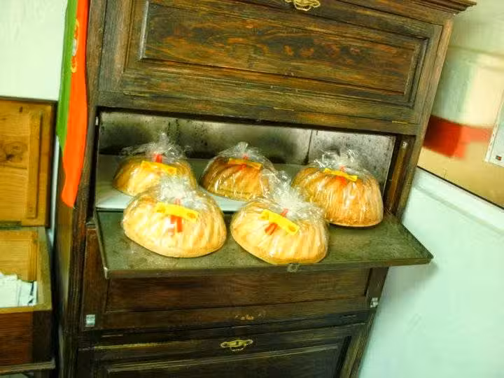 Confeitaria Santa Luzia Fábrica de PãodeLó de Figueiró dos Vinhos