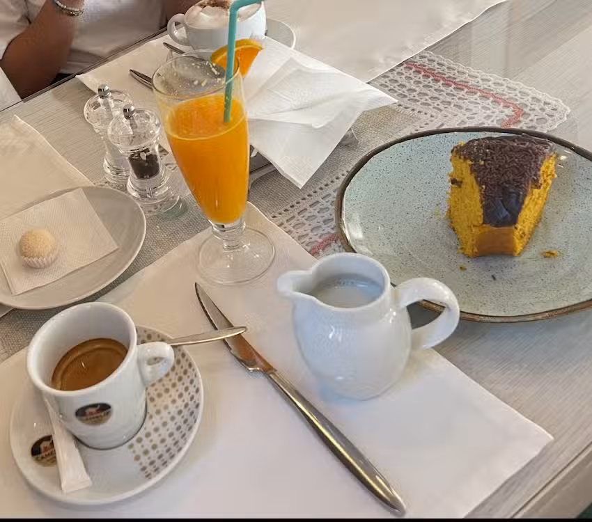 Doçaria Almeixar Bistrô