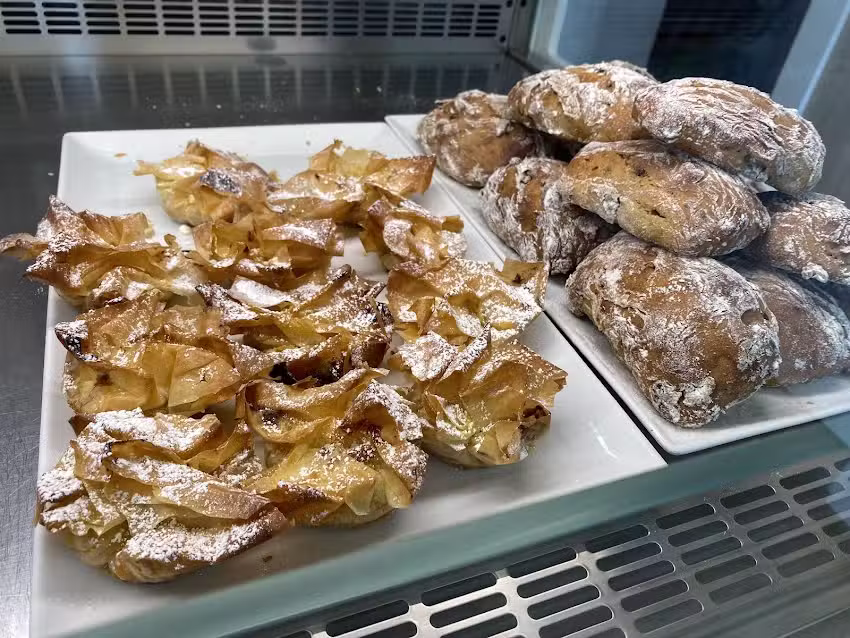 Doce Felicidade Pastelaria de chicharos