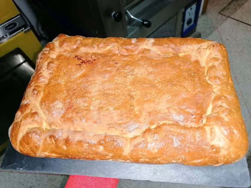 Madruga Pão Quente Pastelaria Café