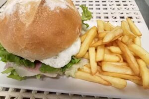 Padaria e Pastelaria Caracas Lda