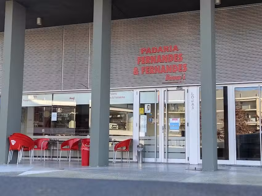 Padaria Fernandes Fernandes Junto à MCoutinho