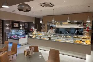 Pastelaria Lobo by Família Oliveira