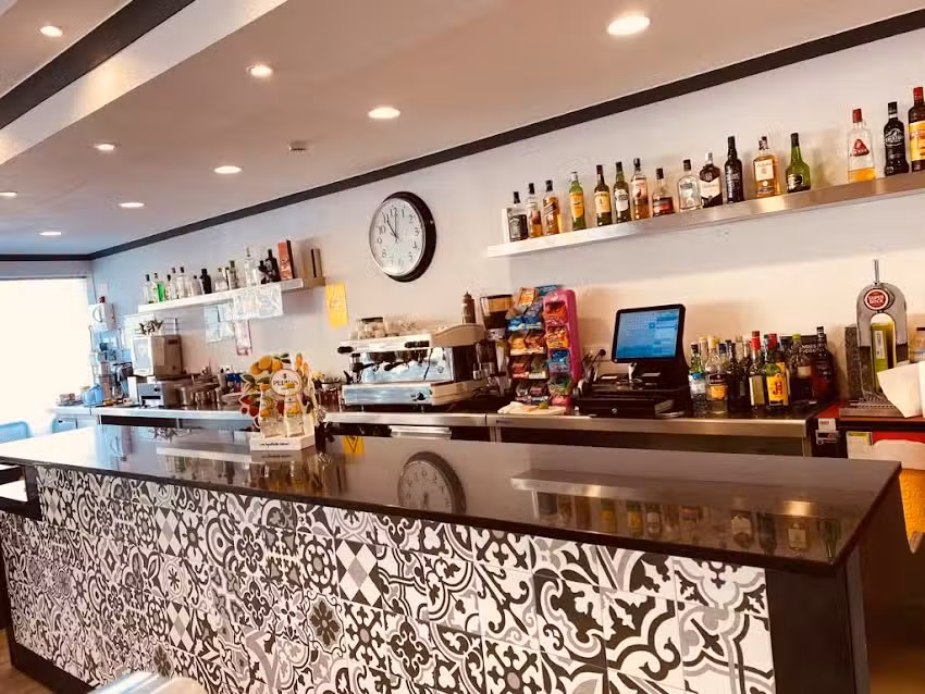 Pastelaria O Cantinho