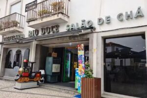 Pastelaria Rio Doce Snacks